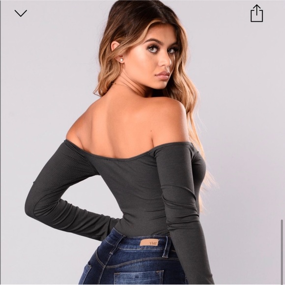 FashionNova💋 Bodysuit - Picture 2 of 3